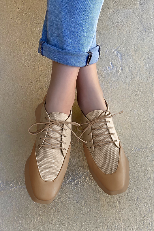 Camel beige women's casual lace-up shoes. Square toe. Low rubber soles. Worn view - Florence KOOIJMAN